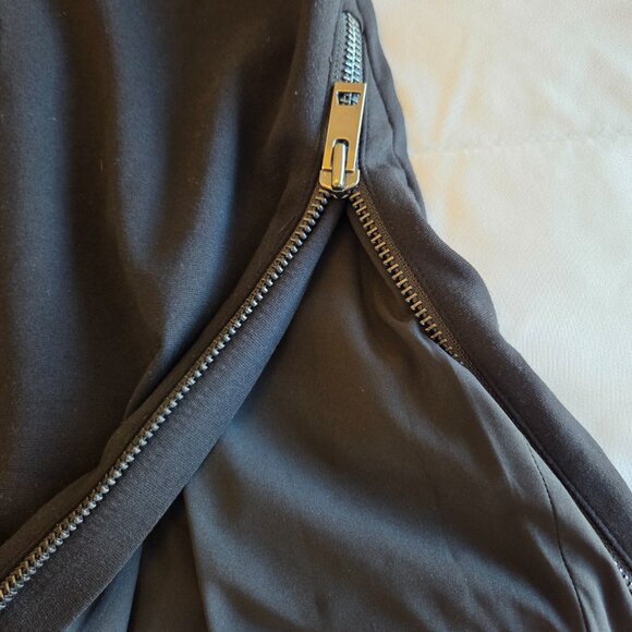 Aritzia Talulu Black short sleeve knee length dress with low back size L NWT - Picture 4 of 8